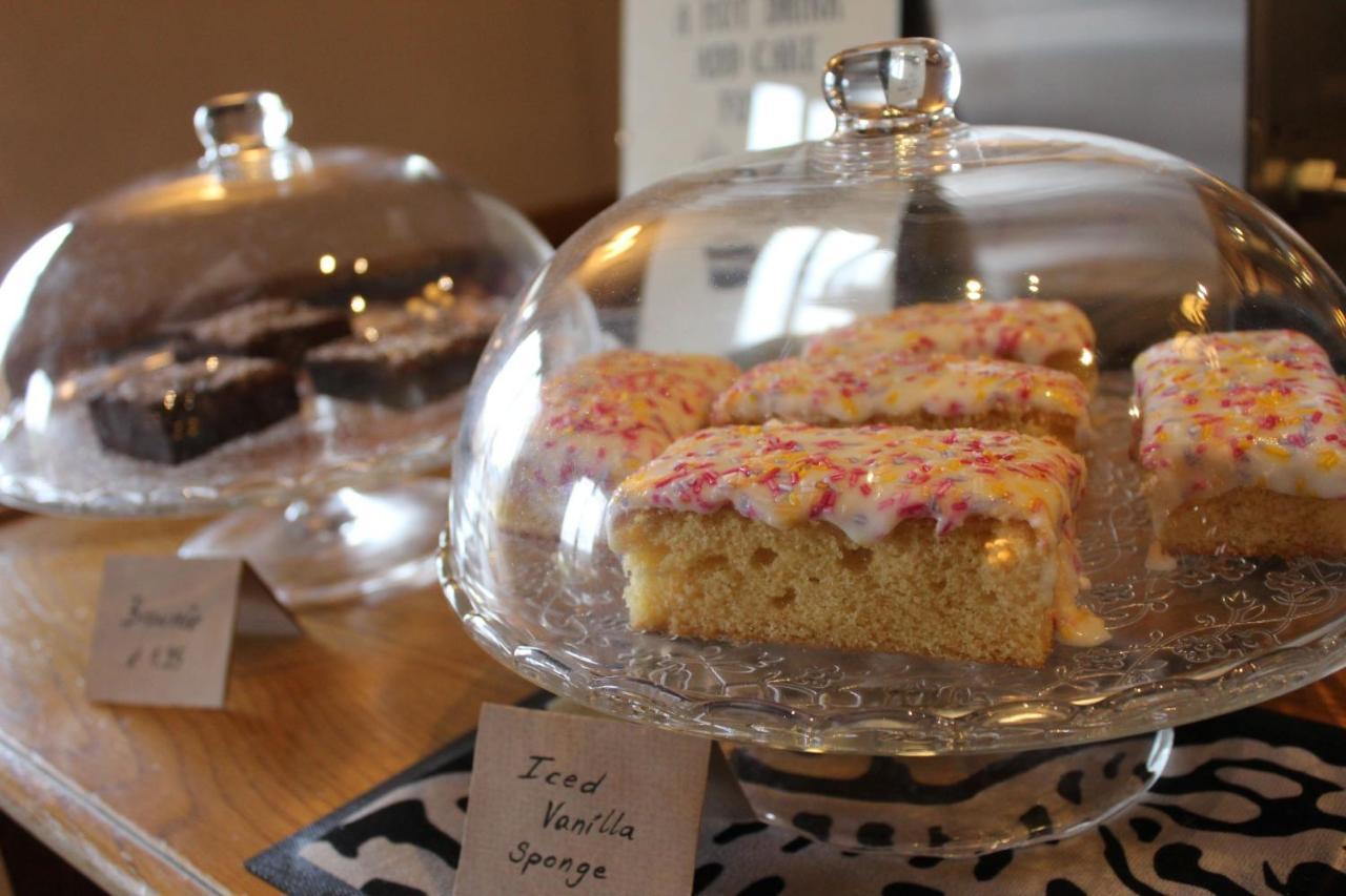 The Town & Country Lodge Dundry Bagian luar foto