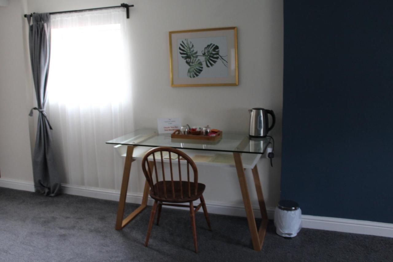 The Town & Country Lodge Dundry Bagian luar foto
