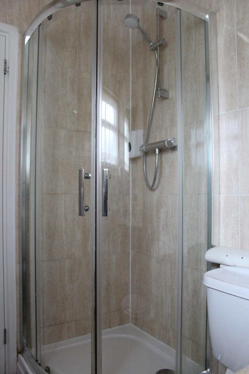 The Town & Country Lodge Dundry Bagian luar foto