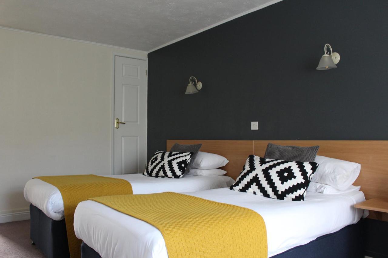 The Town & Country Lodge Dundry Bagian luar foto