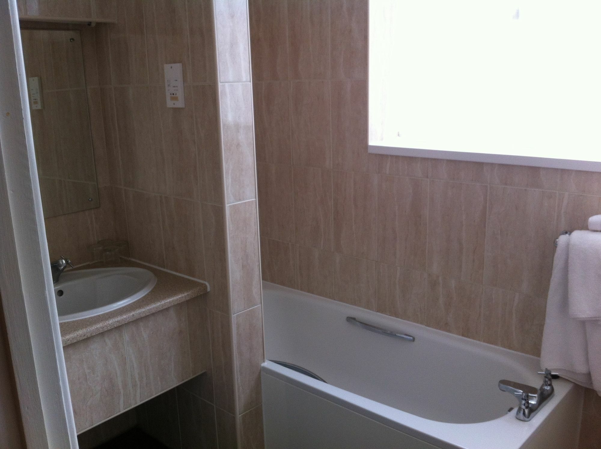 The Town & Country Lodge Dundry Bagian luar foto
