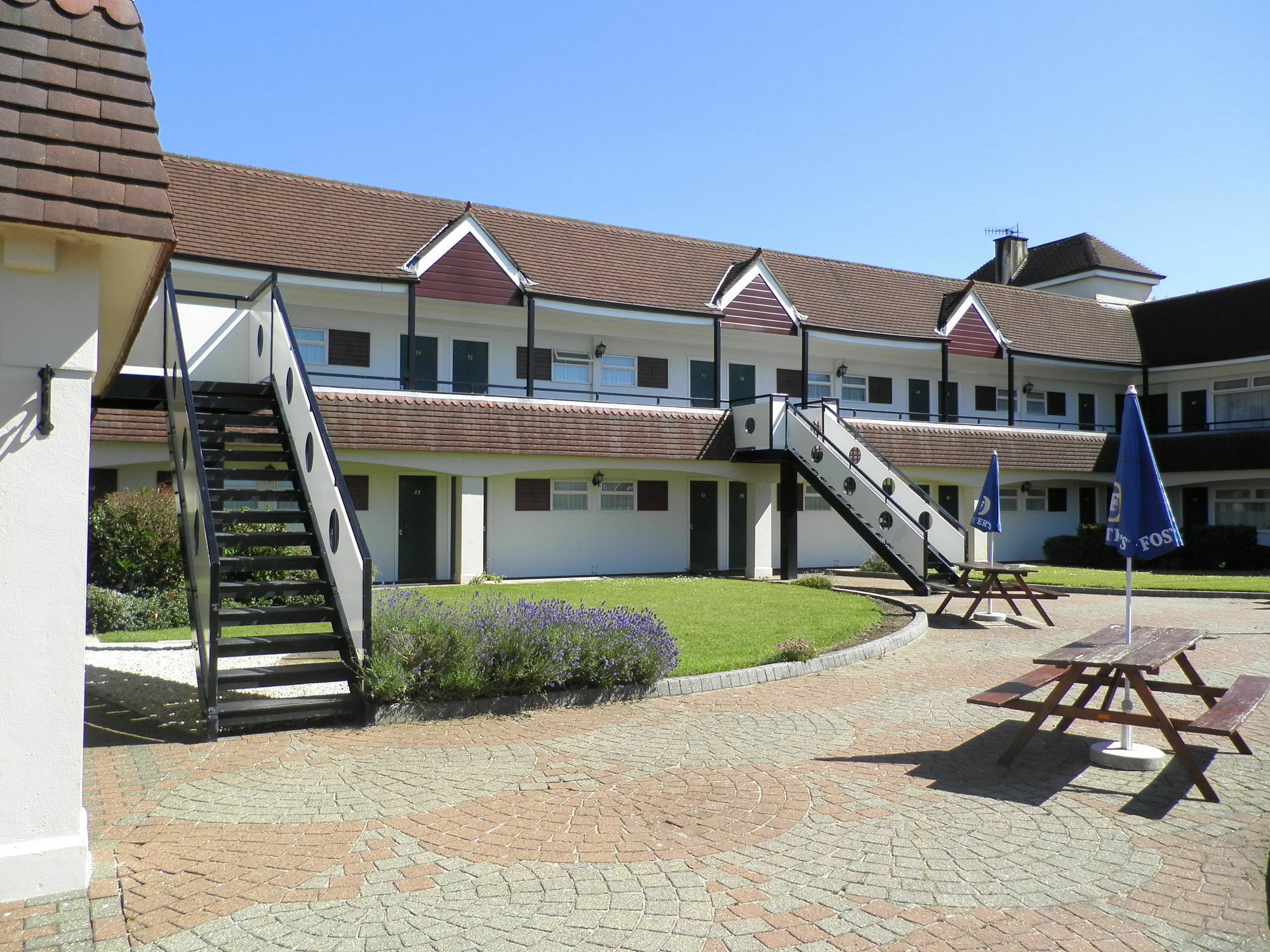 The Town & Country Lodge Dundry Bagian luar foto